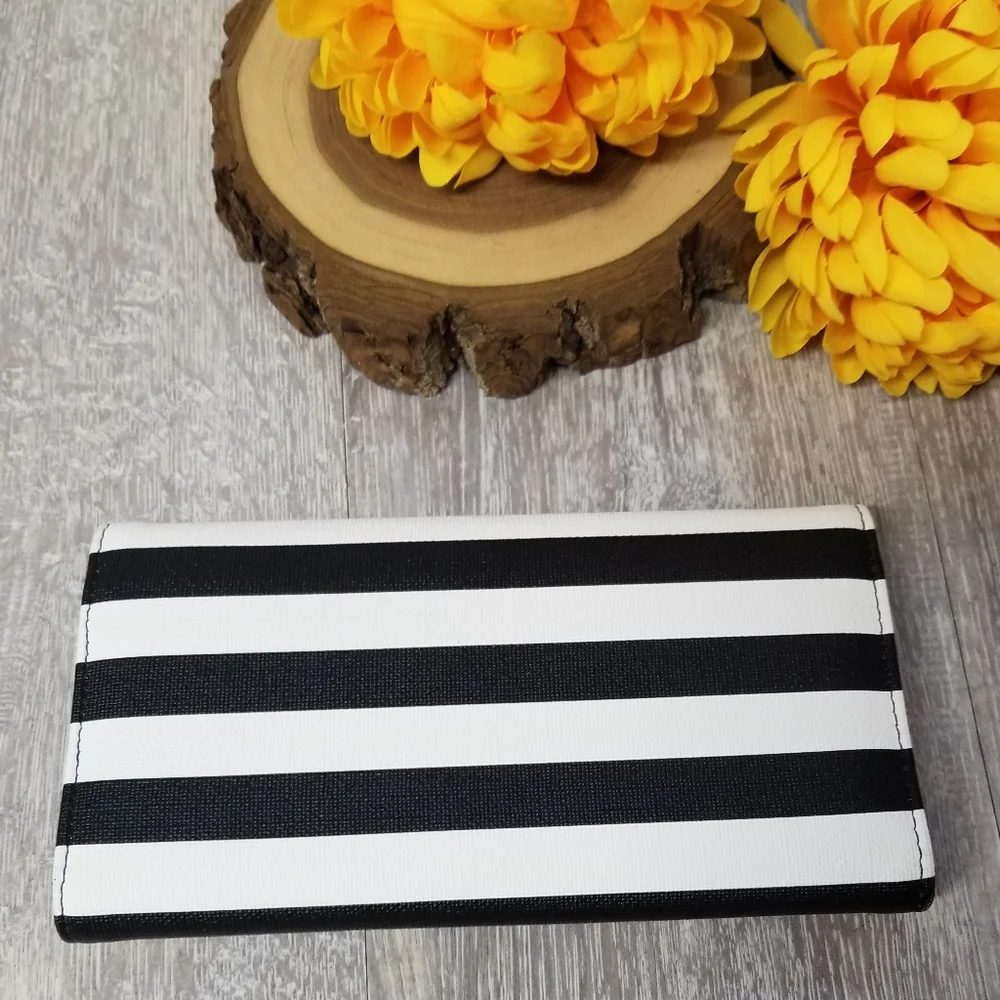 Black/White Kut From The Kloth Wallet - Picture 6 of 8